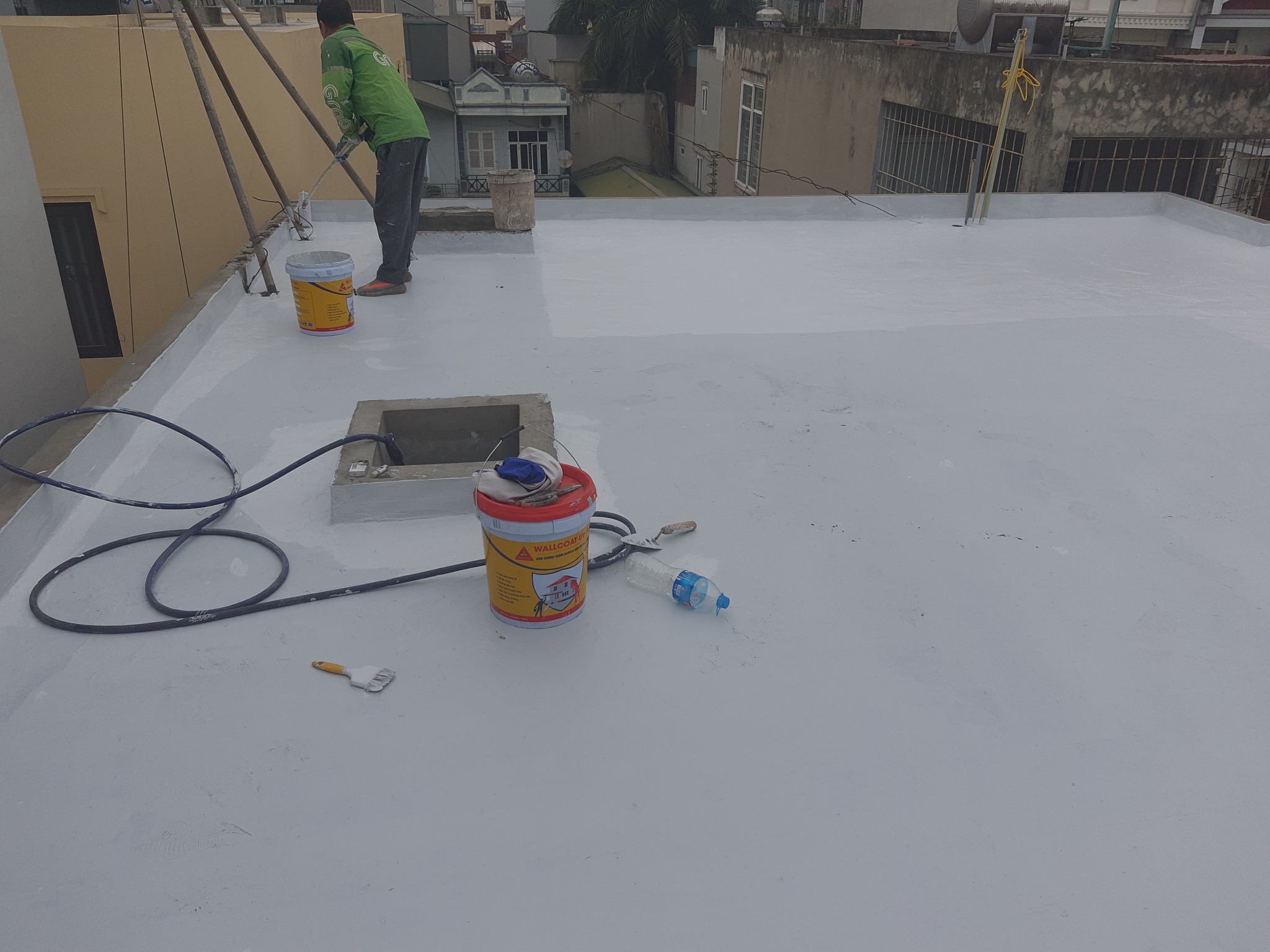 Chong-tham-mat-san-be-tong-bang-Sika