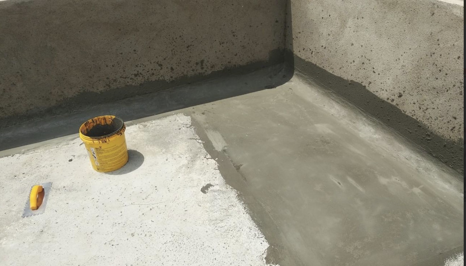 Chống thấm mặt sàn bê tông bằng sika